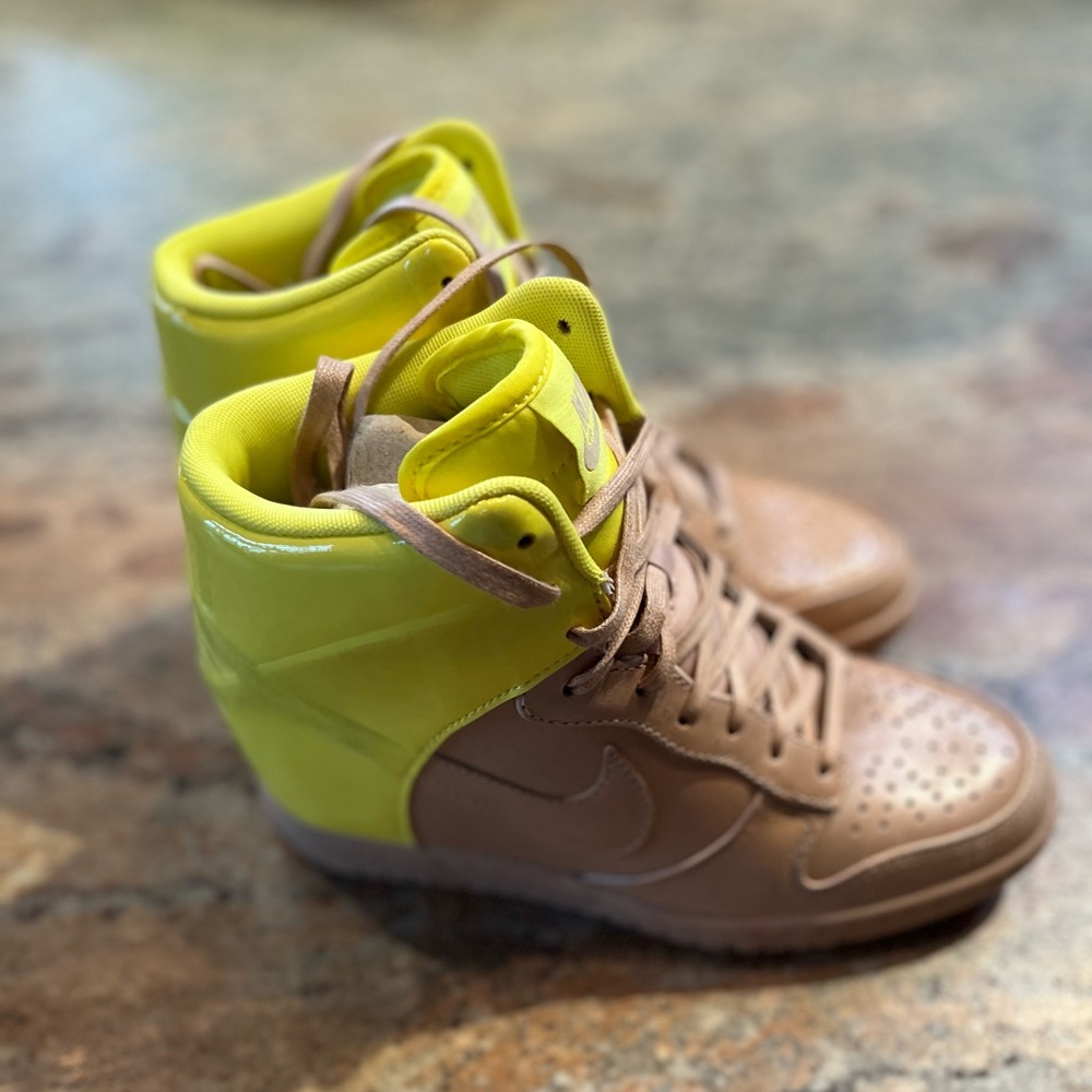 Nike Sky Hi Size 7